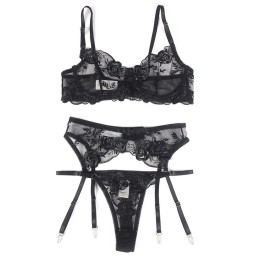 La Boutique del Piacere|Set 3 pezzi a stampa floreale41,00 €Intimo sexy femminile