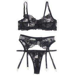 La Boutique del Piacere|Set 3 pezzi a stampa floreale41,00 €Intimo sexy femminile