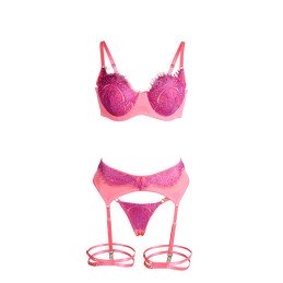 La Boutique del Piacere|Compelto reggiseno con pizzo e linee di giarettera47,00 €Intimo sexy femminile