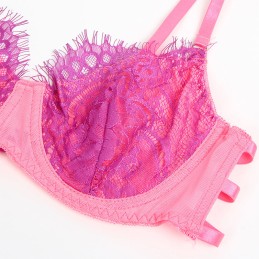 La Boutique del Piacere|Compelto reggiseno con pizzo e linee di giarettera47,00 €Intimo sexy femminile